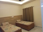 1 BHK 800 Sq.Ft. Builder Floor in Ajabpur