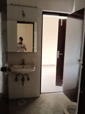 Furnished Amenities in 2.5 BHK Apartment at Today Ridge Residency, Sector 135 – for Rent