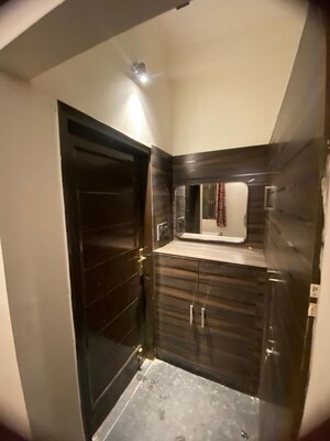  3 BHK Builder Floor at Sector 9a – for Rent