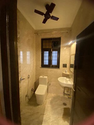 Attached Bathroom in 3 BHK Builder Floor at Sector 9a – for Rent