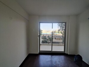 Room in 3 BHK Apartment at Bestech Park View Altura, Sector 79 – for Rent