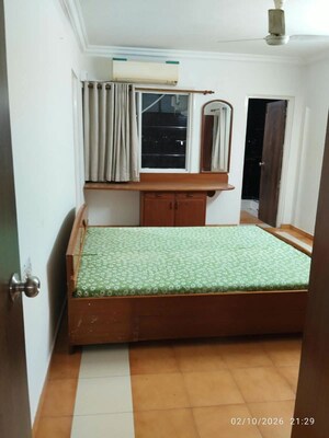 Bedroom in 3 BHK Apartment at Ambawadi – for Rent