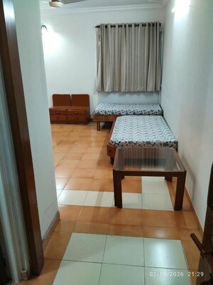 Bedroom in 3 BHK Apartment at Ambawadi – for Rent