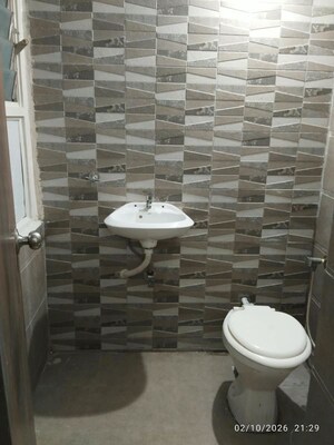 Bathroom in 3 BHK Apartment at Ambawadi – for Rent