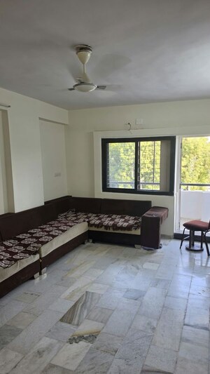 Bedroom in 3 BHK Apartment at Ambawadi – for Rent