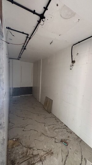 Team Area in  Showroom at Bhatar – for Rent
