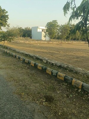  Plot For Rent in Boraj