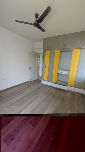 Room in 2.5 BHK Apartment at Godrej Aria, Sector 79 – for Rent