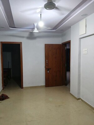 Room in 2 BHK Apartment at Jay Surabhi Aparment, Kanakia Road – for Rent