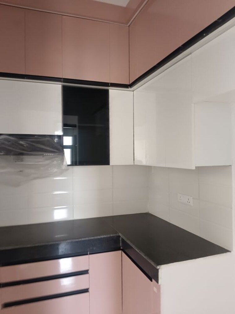 Kitchen, shri-radha-aqua-garden 2 Bedroom 1050 Sq.Ft. Apartment In Sector 16b Greater Noida Greater Noida 10739836