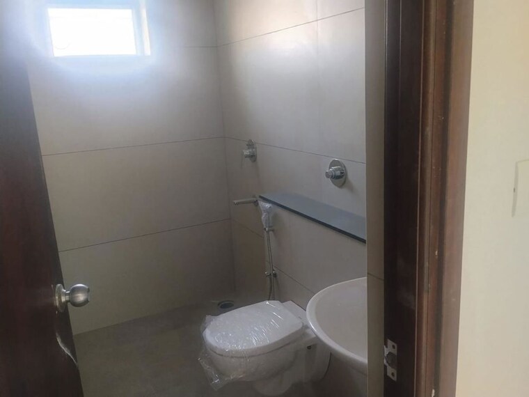 Bathroom, godrej-park-retreat 2 Bedroom 1110 Sq.Ft. Apartment In Sarjapur Road Bangalore 10739857