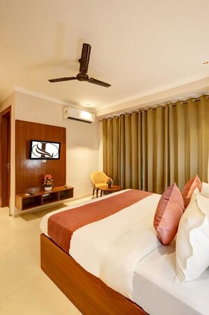 Bedroom in  Pg at Sector 52 – for Rent