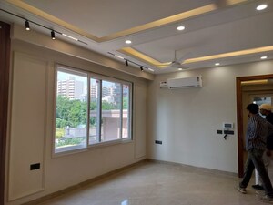 Living Room in 2 BHK Apartment at BPTP Green Oaks, Sector 70a – for Rent