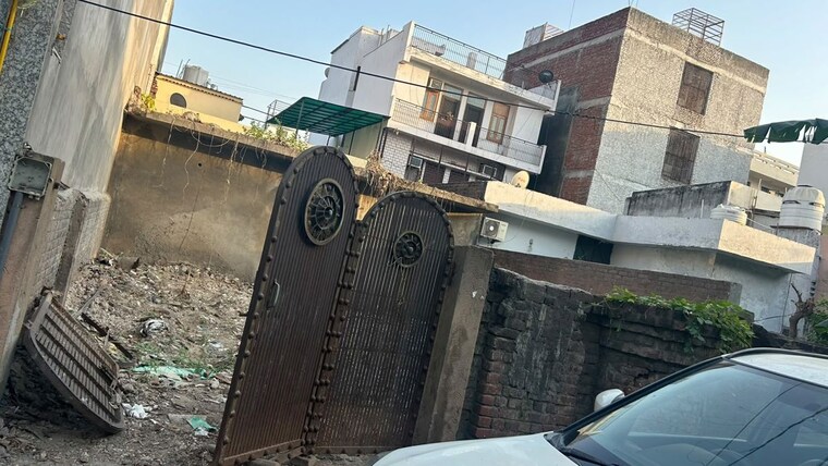 Exterior View, sector 11 1 Bedroom 162 Sq.Mt. Independent House In Sector 11 Noida 10739876
