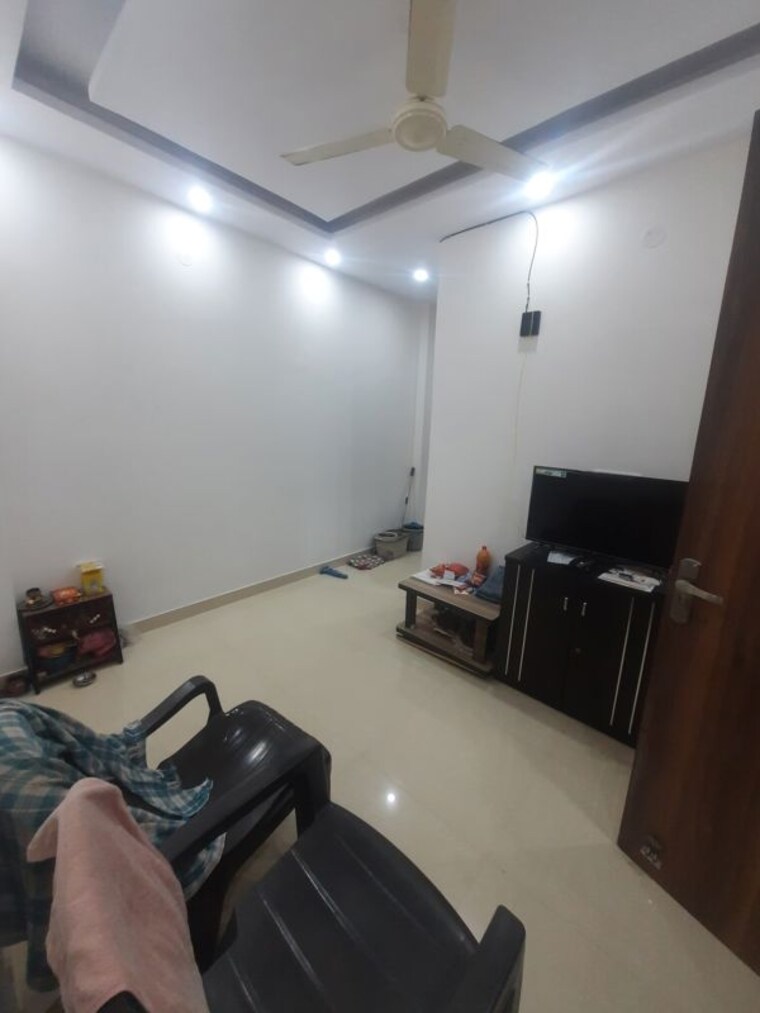 Living Room, saya-gold-avenue 3 Bedroom 1800 Sq.Ft. Builder Floor In Vaibhav Khand Ghaziabad 10739786