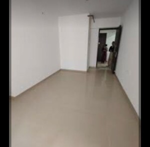 Room in 1.5 BHK Apartment at Puranik Rumah Bali, Ghodbunder Road – for Rent