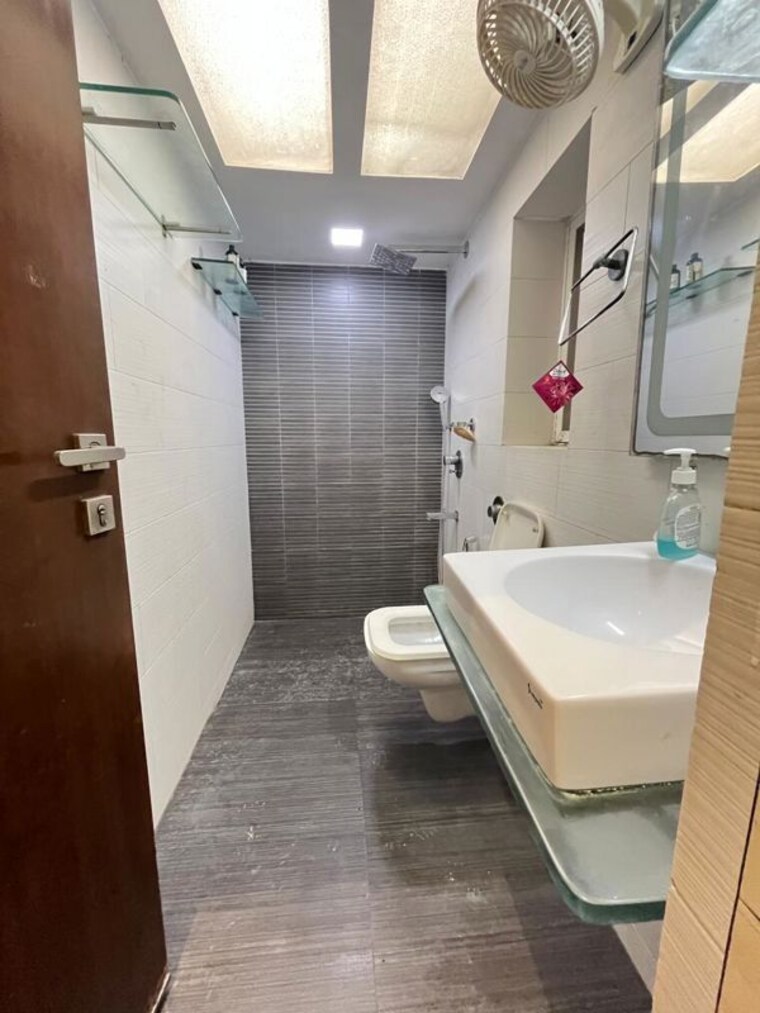Attached Bathroom, versova 2 Bedroom 800 Sq.Ft. Apartment In Versova Mumbai 10739957