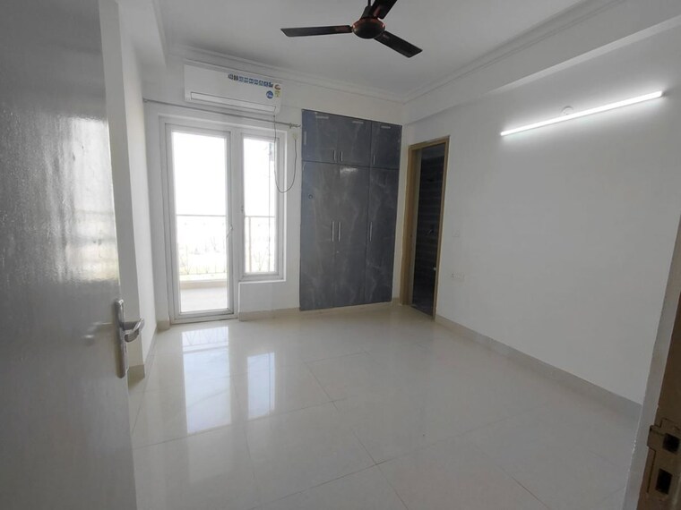 Room, pareena-micasa 2 Bedroom 865 Sq.Ft. Apartment In Sector 68 Gurgaon 10739969