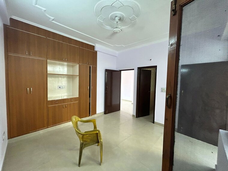 Room, sector 45 3 Bedroom 204 Sq.Yd. Builder Floor In Sector 45 Gurgaon 10739980