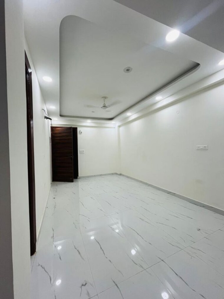 Bathroom, chattarpur 3 Bedroom 1100 Sq.Ft. Builder Floor In Chattarpur Delhi 10739989