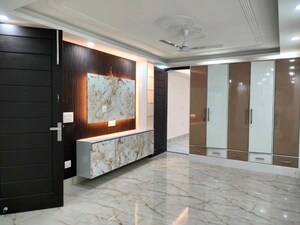 Parking in 3 BHK Builder Floor at Chattarpur – for Sale