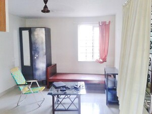 Living Room in 1 RK Independent House at Sector 14 – for Rent