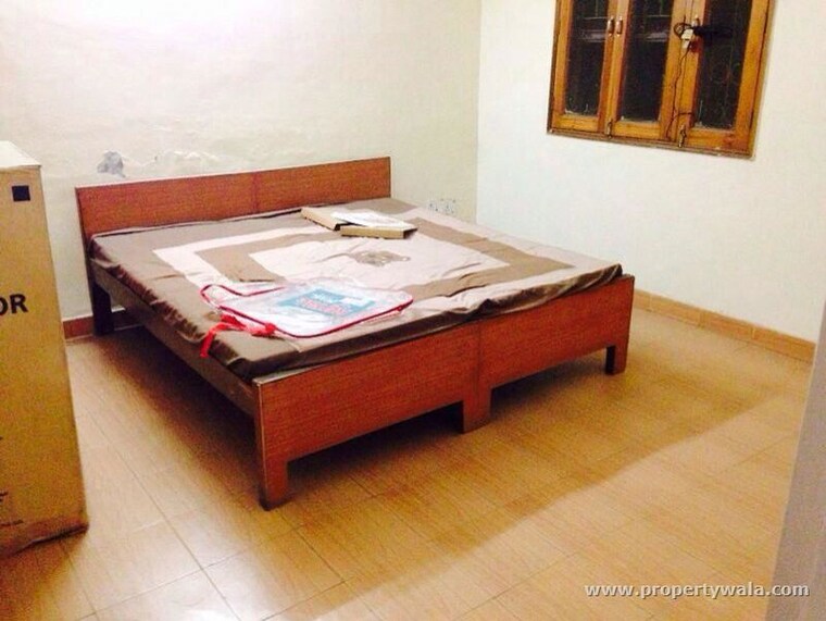 Bedroom, sector 14 1 RK 363 Sq.Ft. Independent House In Sector 14 Gurgaon 10740001