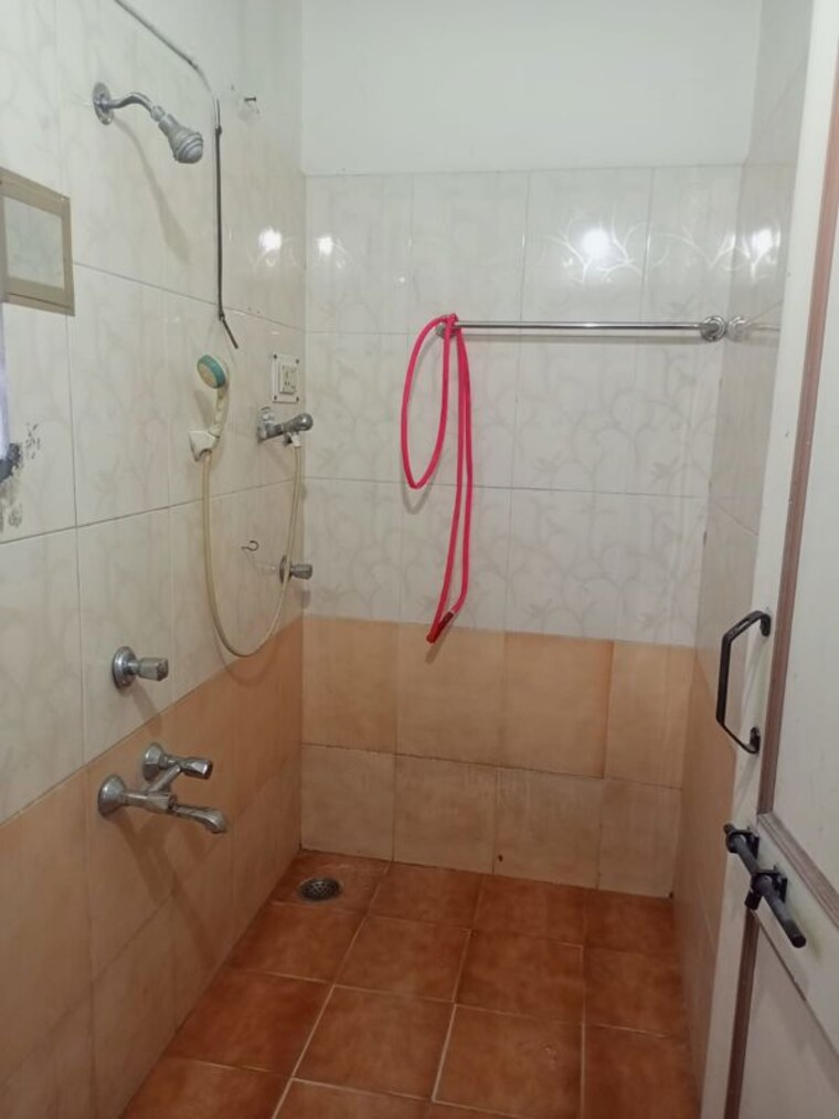 Bathroom, morya-gosavi-raj-park 2 Bedroom 1100 Sq.Ft. Apartment In Chinchwad Pune 10739994