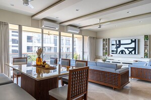 Living Room in 4 BHK Builder Floor at Janakpuri – for Sale