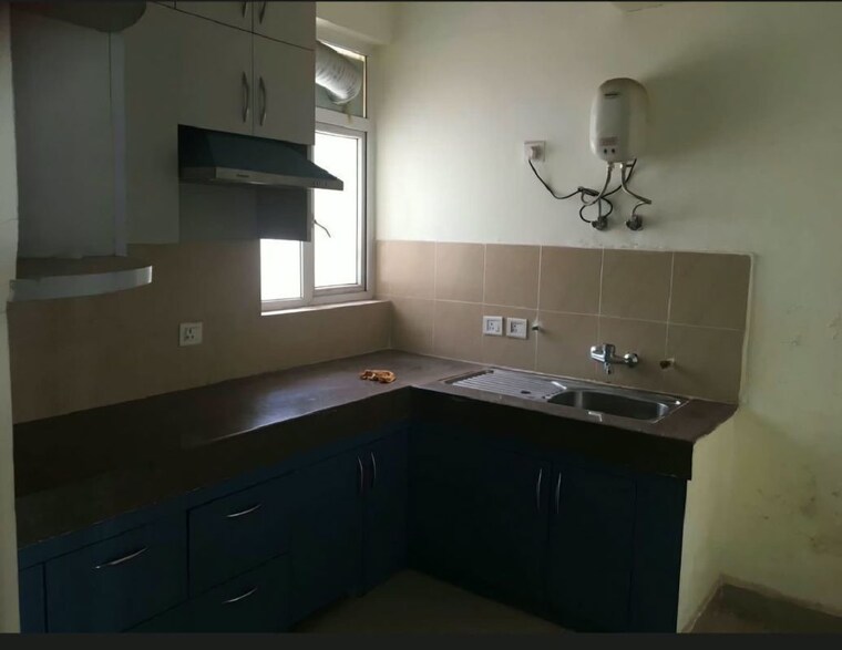 Kitchen, ireo-victory-valley 3 Bedroom 2428 Sq.Ft. Apartment In Sector 67 Gurgaon 10740011