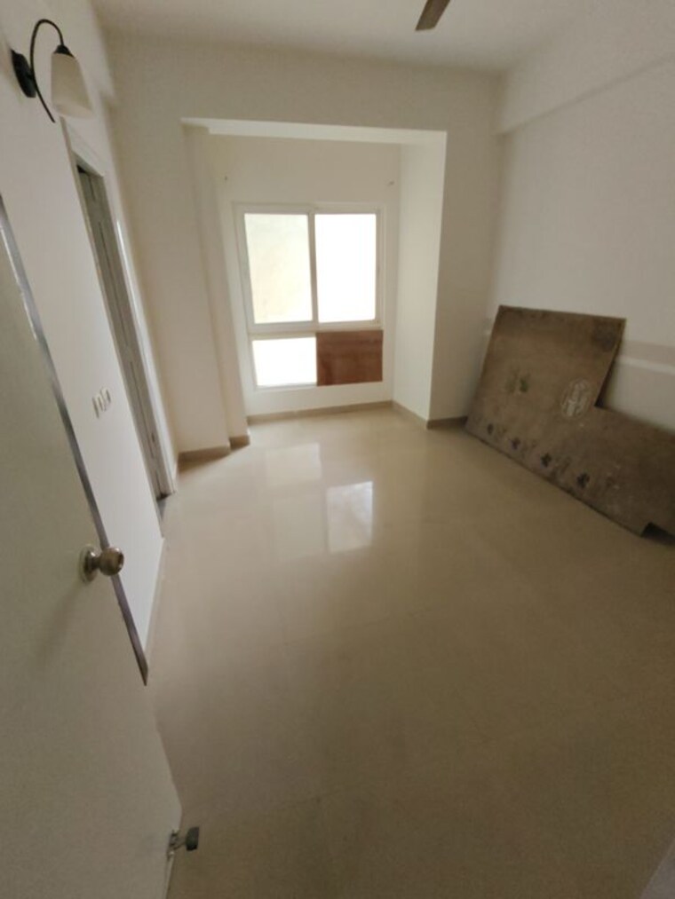 Room, mahagun-moderne 3 Bedroom 1550 Sq.Ft. Apartment In Sector 78 Noida 10740030