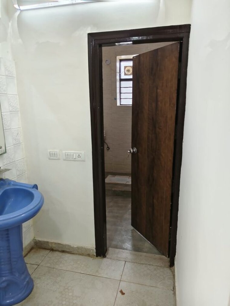 Room, sector 9a 3 Bedroom 342 Sq.Yd. Builder Floor In Sector 9a Gurgaon 10740025