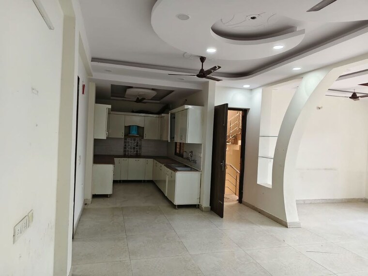 Kitchen, sector 9a 3 Bedroom 342 Sq.Yd. Builder Floor In Sector 9a Gurgaon 10740025