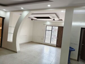 Building Lobby in 3 BHK Builder Floor at Sector 9a – for Rent