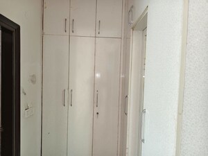  3 BHK Builder Floor at Sector 9a – for Rent