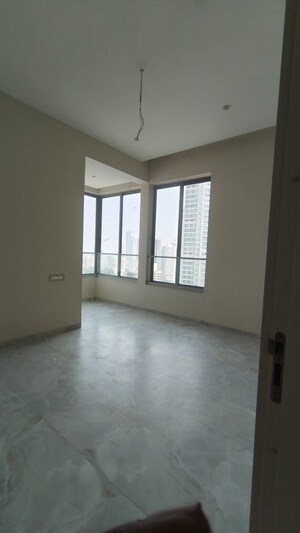 Room in 3 BHK Apartment at Nahar Excalibur, Mahalaxmi – for Rent