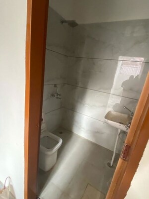 Furnished Amenities in 3 BHK Builder Floor at Sector 45 – for Rent