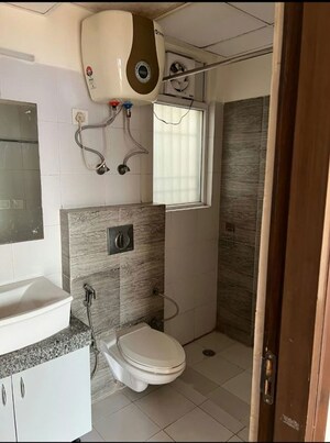 Bathroom in 4 BHK Apartment at Bestech Park View Spa, Sector 47 – for Rent