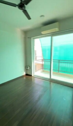 Room in 3 BHK Apartment at BPTP Astaire Gardens, Sector 70a – for Rent