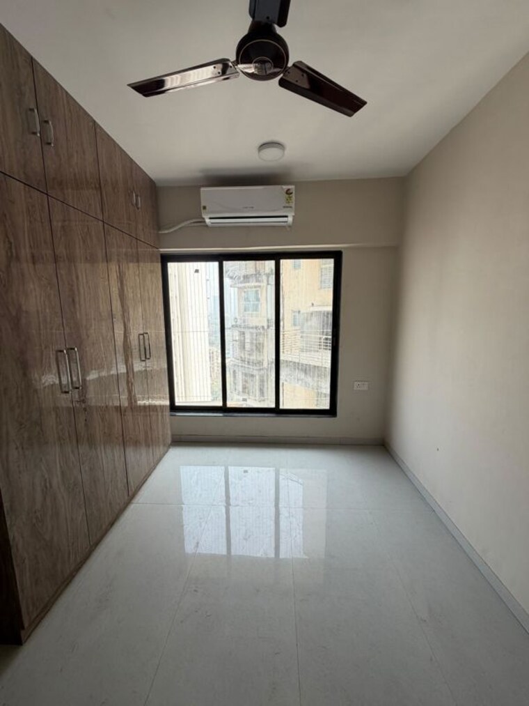 Room, dadar west 2 Bedroom 680 Sq.Ft. Apartment In Dadar West Mumbai 10740094