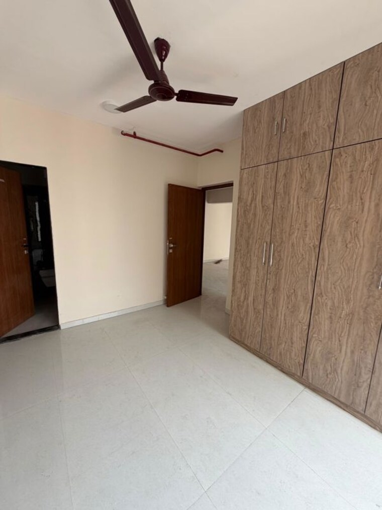Room, dadar west 2 Bedroom 680 Sq.Ft. Apartment In Dadar West Mumbai 10740094