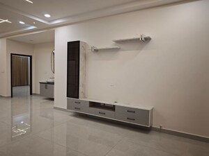 Room in 3 BHK Apartment at Hallmark Treasor, Narsingi – for Rent