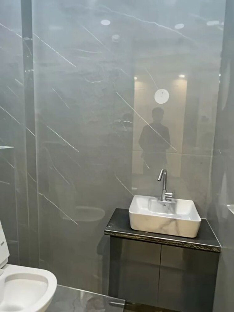Bathroom, chandiwala-pearl-heaven 1.5 Bedroom 472 Sq.Ft. Apartment In Andheri East Mumbai 10740149