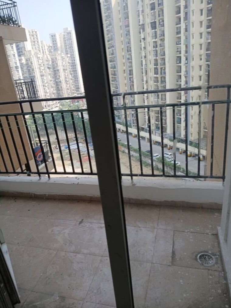 Balcony, nirala-world-estate-i 2 Bedroom 955 Sq.Ft. Apartment In Tech Zone 4 Greater Noida Greater Noida 10740155