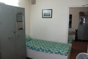 Bedroom in 1 RK Independent House at Sector 14 – for Rent