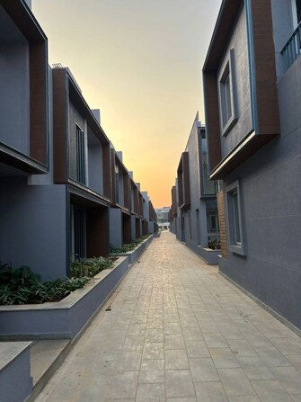 3 BHK +Villa For Rent in Radiance Gardenia in Off Hennur Road, Bangalore