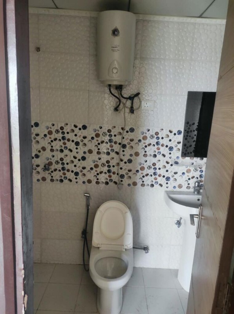 Bathroom, saya-zion 3 Bedroom 1340 Sq.Ft. Apartment In Sector 4 Greater Noida Greater Noida 10740161