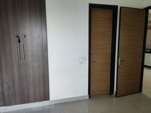 Room in 3 BHK Apartment at Saya Zion, Sector 4 Greater Noida – for Rent