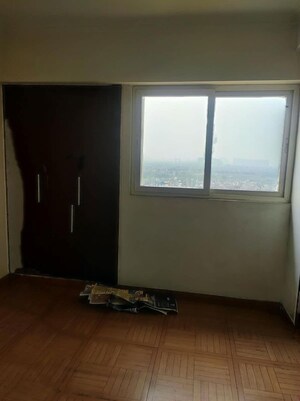 Room in 3 BHK Apartment at Saya Zion, Sector 4 Greater Noida – for Rent