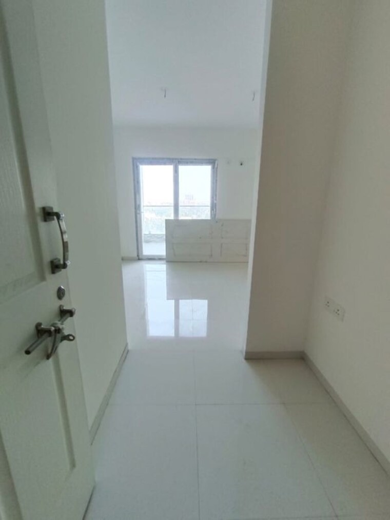 Bathroom, msr-seasons 2 Bedroom 661 Sq.Ft. Apartment In Chinchwad Pune 10740173